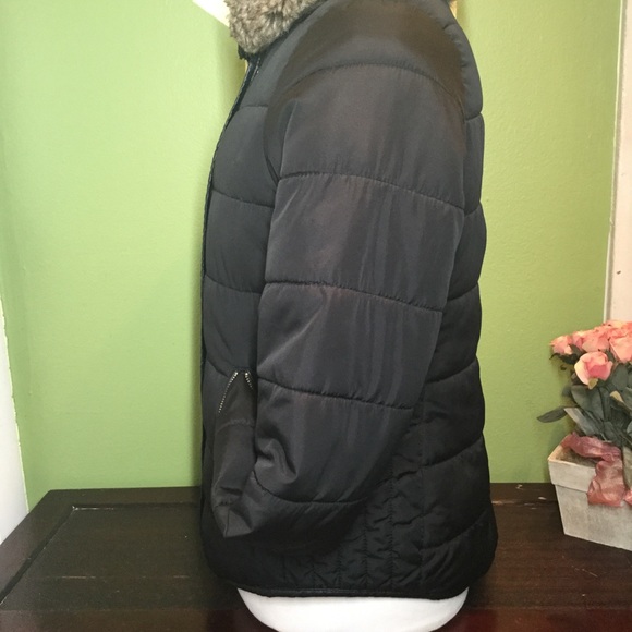 Old Navy Black Puffer Faux Fur Collar Trim Jacket - Picture 3 of 8